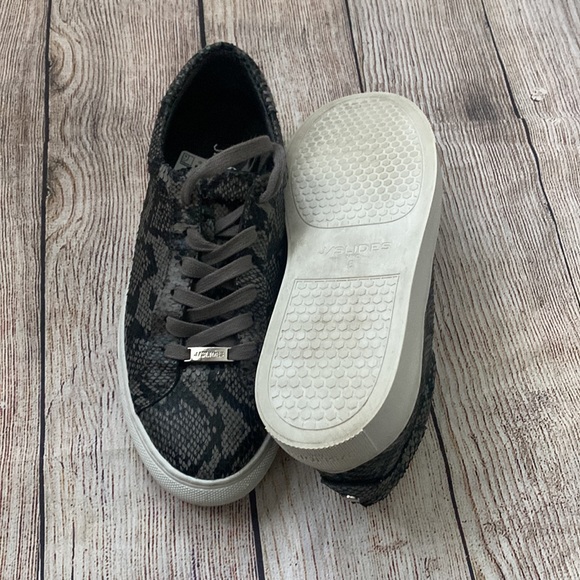 J Slides sneakers/8 - Picture 6 of 6